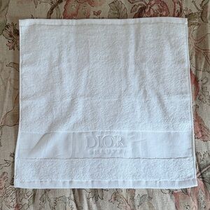 Dior Beauty White Face/Wash Cloth Towel
